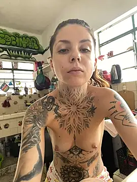 Izy cute  online show from February 9, 2025, 7:52 pm