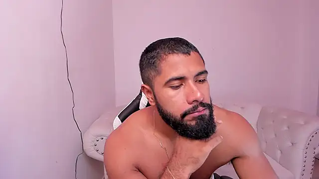 Santiago huntt online show from February 26, 2025, 12:47 pm