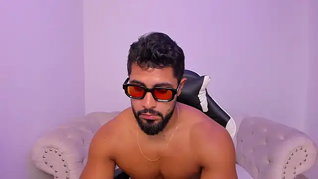 Santiago huntt online show from March 14, 2026, 1:27 pm