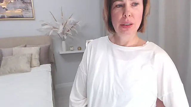 AnnyUBright online show from March 20, 2025, 2:53 pm