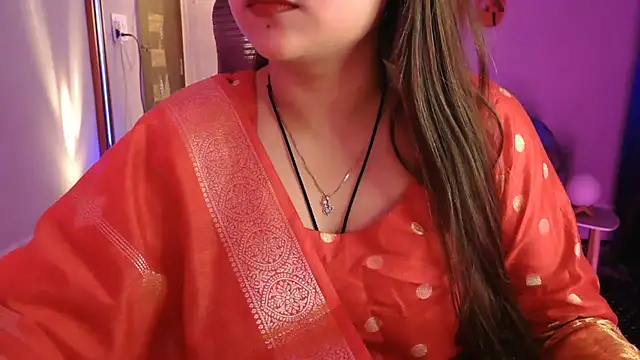 Snapshot of Mitikaa chatting on March 1, 2026, 1:24 pm Mitikaa online show from March 1, 2026, 1:24 pm