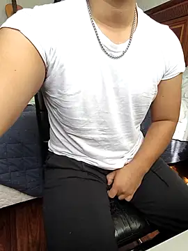 pitorico bb online show from November 30, 2025, 4:44 pm