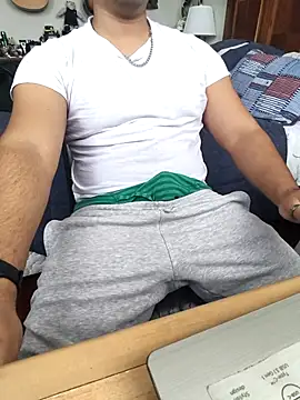 pitorico bb online show from December 2, 2025, 6:03 pm