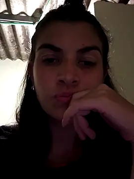 blue and whithe online show from April 3, 2026, 12:52 am