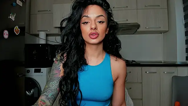 NNNoire online show from January 25, 2025, 8:10 am