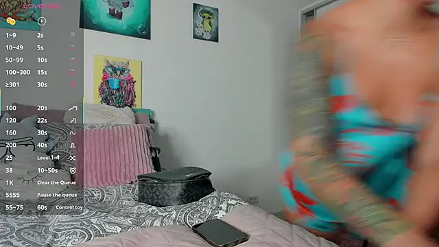 NNNoire online show from October 23, 2025, 12:37 pm