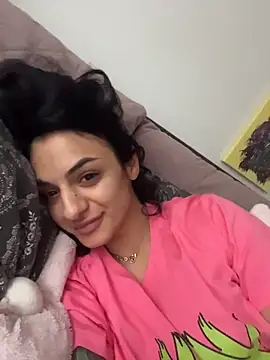 NNNoire online show from November 17, 2025, 12:33 pm