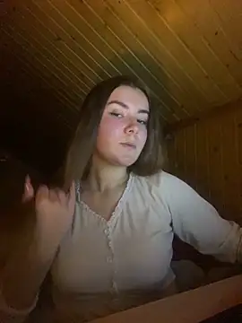 mewKate online show from February 4, 2025, 8:17 pm