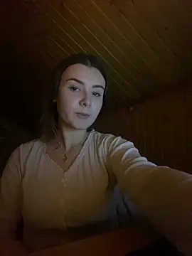 mewKate online show from February 7, 2025, 4:46 pm