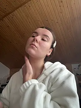 Snapshot of mewKate chatting on February 7, 2026, 12:31 pm mewKate online show from February 7, 2026, 12:31 pm