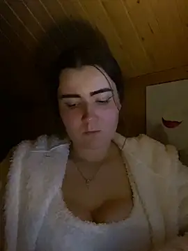 Snapshot of mewKate chatting on April 2, 2026, 6:27 pm mewKate online show from April 2, 2026, 6:27 pm