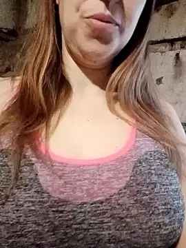 Snapshot of Calibers2932 chatting on January 17, 2025, 9:28 am Calibers2932 online show from January 17, 2025, 9:28 am