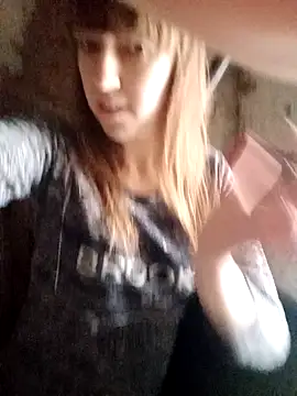 Snapshot of Calibers2932 chatting on March 2, 2025, 10:03 am Calibers2932 online show from March 2, 2025, 10:03 am