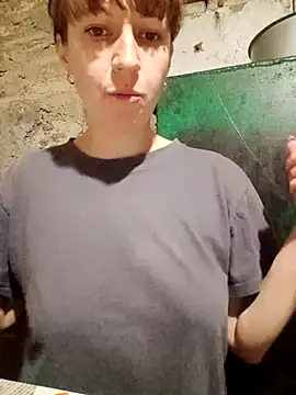 Snapshot of Calibers2932 chatting on October 19, 2025, 8:42 pm Calibers2932 online show from October 19, 2025, 8:42 pm