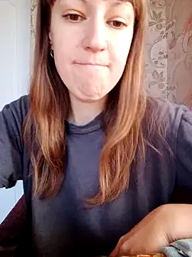 Snapshot of Calibers2932 chatting on November 15, 2025, 6:55 am Calibers2932 online show from November 15, 2025, 6:55 am