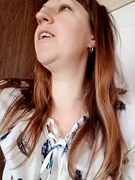 Snapshot of Calibers2932 chatting on November 18, 2025, 8:19 am Calibers2932 online show from November 18, 2025, 8:19 am