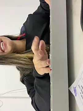 LuizaDiaz online show from February 7, 2025, 1:22 pm