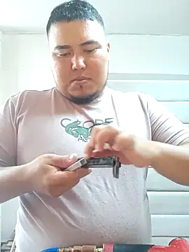 Snapshot of parejanuevahoff chatting on April 2, 2026, 9:01 pm parejanuevahoff online show from April 2, 2026, 9:01 pm