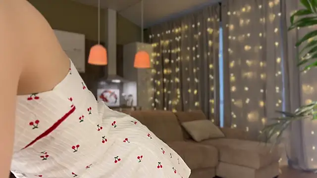 Snapshot of Shyrubate chatting on March 17, 2025, 5:23 am Shyrubate online show from March 17, 2025, 5:23 am