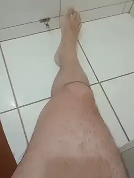 curtindo-muito82 online show from March 20, 2025, 11:45 pm