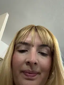 Snapshot of Blue_Angell chatting on September 28, 2025, 1:44 am Blue Angell online show from September 28, 2025, 1:44 am