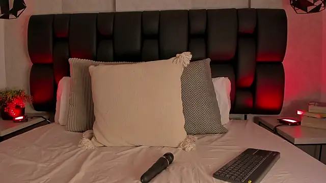 Snapshot of Blue_Angell chatting on February 12, 2026, 1:55 am Blue Angell online show from February 12, 2026, 1:55 am