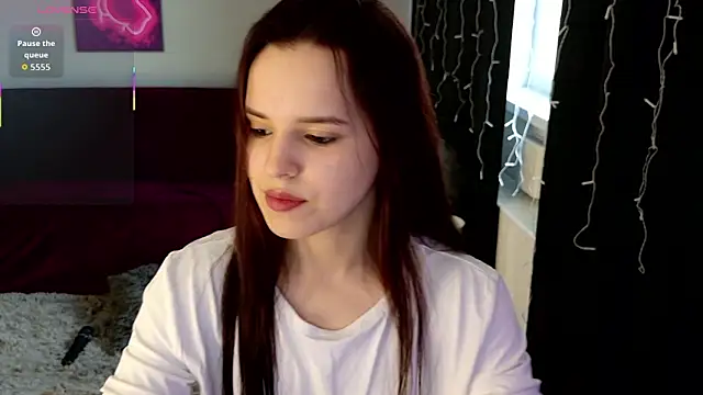 Snapshot of Harleen_Moore chatting on May 10, 2026, 5:12 am Harleen Moore online show from May 10, 2026, 5:12 am