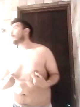 Snapshot of Man456545 chatting on February 27, 2026, 9:37 pm Man456545 online show from February 27, 2026, 9:37 pm