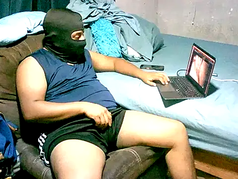 Snapshot of SergCarMX1 chatting on June 18, 2026, 4:13 am SergCarMX1 online show from June 18, 2026, 4:13 am