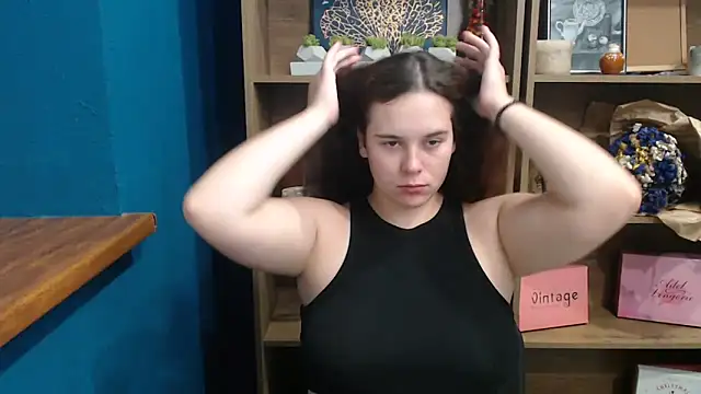 Snapshot of mini_girly chatting on September 28, 2025, 9:36 am mini girly online show from September 28, 2025, 9:36 am