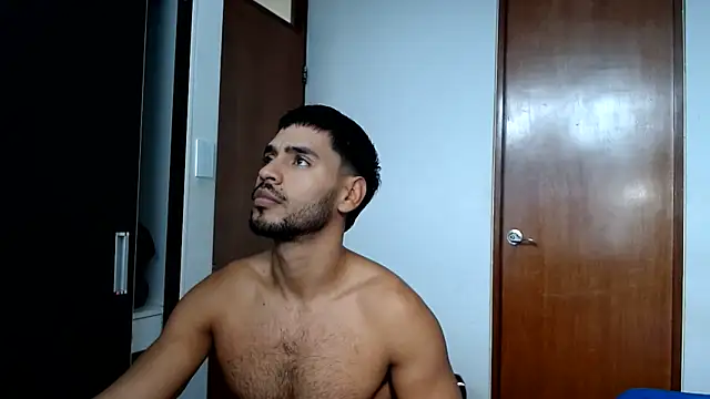 Snapshot of HOTLATINO2025 chatting on May 26, 2026, 4:47 pm HOTLATINO2025 online show from May 26, 2026, 4:47 pm