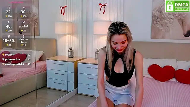 Snapshot of Emma_plux chatting on February 17, 2025, 7:04 am Emma plux online show from February 17, 2025, 7:04 am