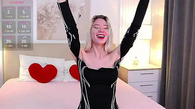 Snapshot of Emma_plux chatting on March 19, 2025, 4:03 am Emma plux online show from March 19, 2025, 4:03 am