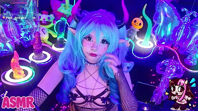 Snapshot of LaytonBox chatting on February 13, 2026, 1:51 pm LaytonBox online show from February 13, 2026, 1:51 pm