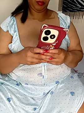 Snapshot of Samara-Bella chatting on October 7, 2025, 8:50 pm Samara-Bella online show from October 7, 2025, 8:50 pm