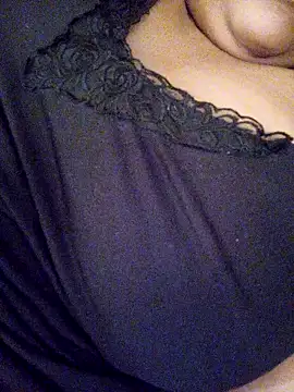 Snapshot of Samara-Bella chatting on October 25, 2025, 5:08 pm Samara-Bella online show from October 25, 2025, 5:08 pm