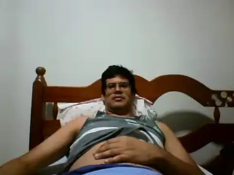 AgneloFly online show from March 8, 2025, 10:24 pm