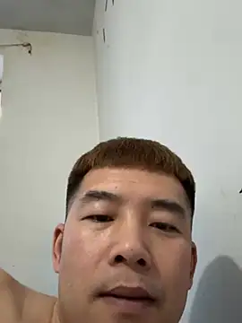 zxb757369 online show from February 5, 2025, 8:32 am