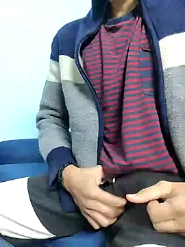 TOPMOON001 online show from January 25, 2025, 11:34 am