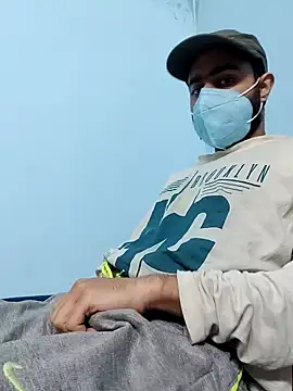 TOPMOON001 online show from February 5, 2025, 11:23 am