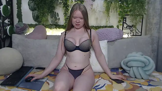 scyrim2 online show from February 27, 2025, 4:43 pm