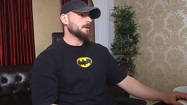 Snapshot of AdamJamesonn chatting on March 22, 2025, 5:39 am AdamJamesonn online show from March 22, 2025, 5:39 am