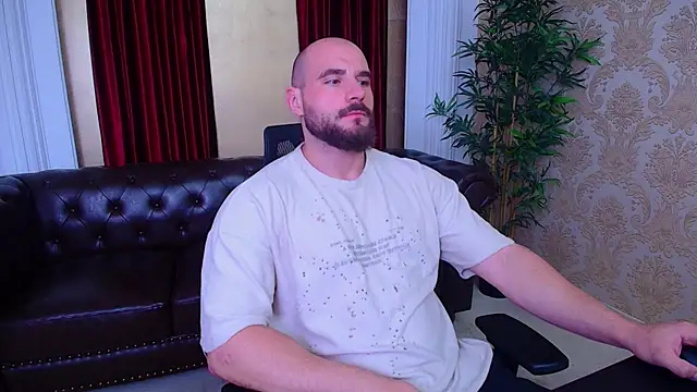 Snapshot of AdamJamesonn chatting on October 9, 2025, 4:54 am AdamJamesonn online show from October 9, 2025, 4:54 am