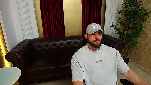 Snapshot of AdamJamesonn chatting on December 3, 2025, 5:48 am AdamJamesonn online show from December 3, 2025, 5:48 am