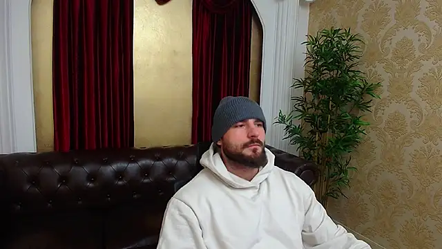 Snapshot of AdamJamesonn chatting on December 17, 2025, 5:46 am AdamJamesonn online show from December 17, 2025, 5:46 am