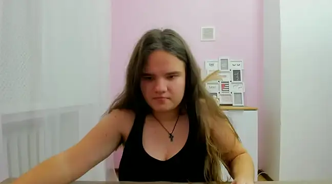 AdeleCruz online show from January 14, 2025, 3:57 pm