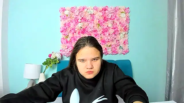 AdeleCruz online show from February 24, 2025, 12:59 pm