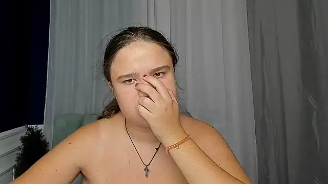 AdeleCruz online show from September 27, 2025, 12:10 pm