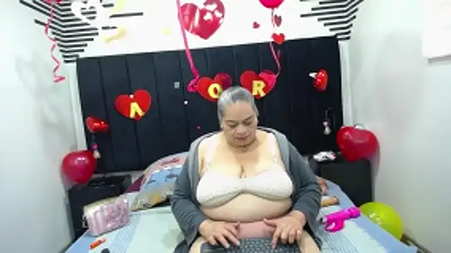 VickyBoobss online show from February 15, 2026, 1:20 pm