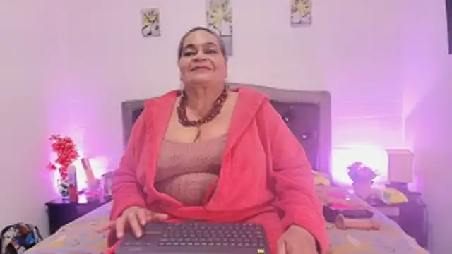 Snapshot of VickyBoobss chatting on April 21, 2026, 8:55 pm VickyBoobss online show from April 21, 2026, 8:55 pm